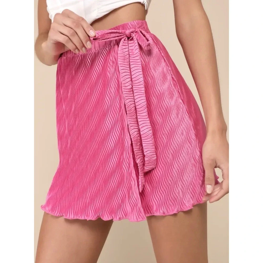 Lulus Cute Praise‎ Hot Pink Plisse Satin Faux-Wrap Mini Skort NWT Large Fuchsia